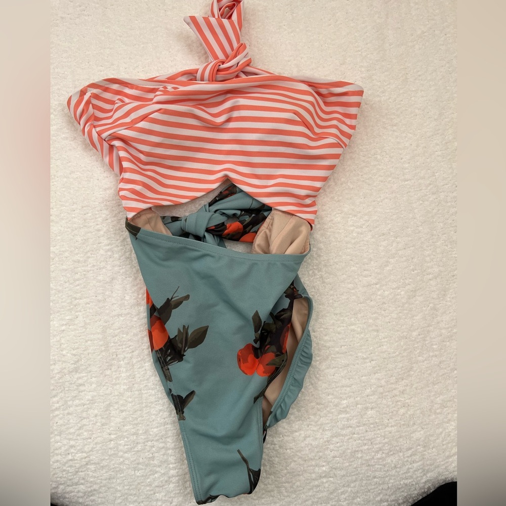 Albion Fit The Day Tripper swimsuit, size XS